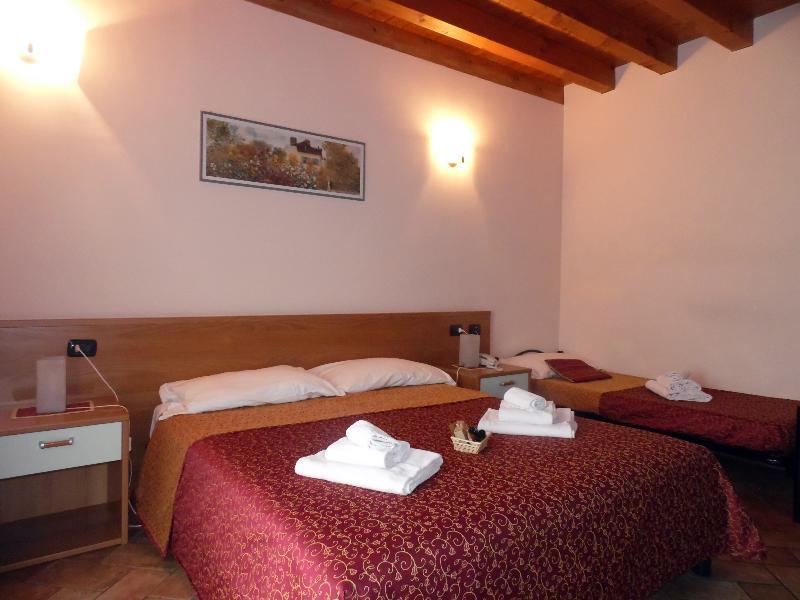 Hotel Agli Ulivi Valeggio sul Mincio Exterior foto