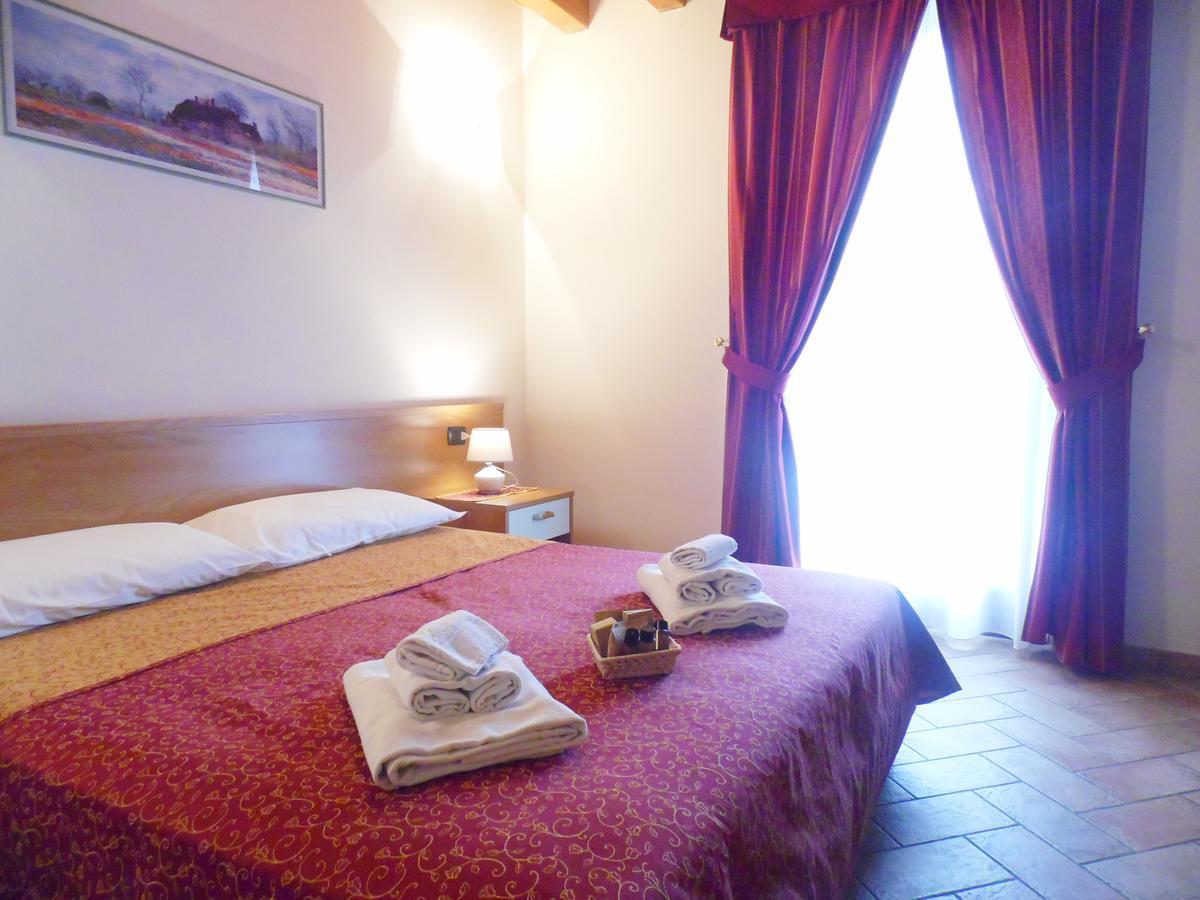 Hotel Agli Ulivi Valeggio sul Mincio Exterior foto