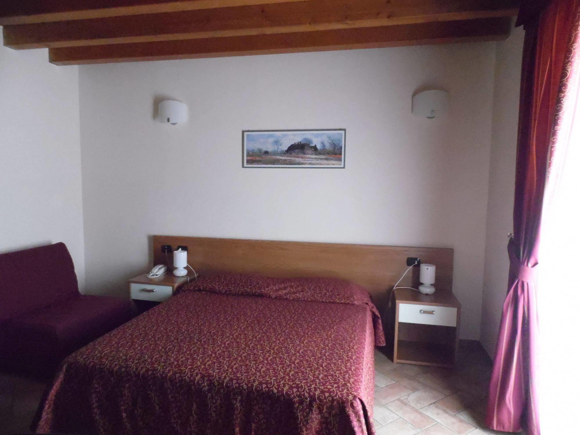 Hotel Agli Ulivi Valeggio sul Mincio Exterior foto